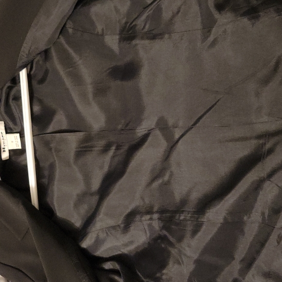 Black Blazer (woman) - Picture 9 of 12